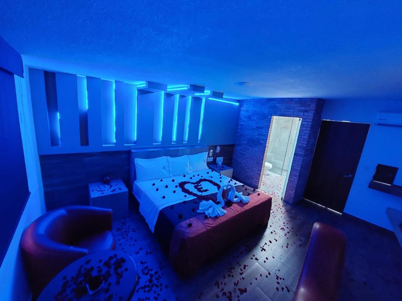 Hotel Bataclan Temixco Exteriör bild